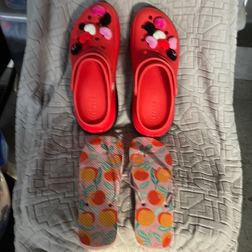 CROCS size 11 US new orange with free slide ladies